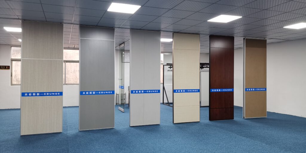 Different surface finishes, like Melamine, Fabric, PU-Leather, Whiteboard, MDF/Plywood etc. can be chosen to customize your movable partitions