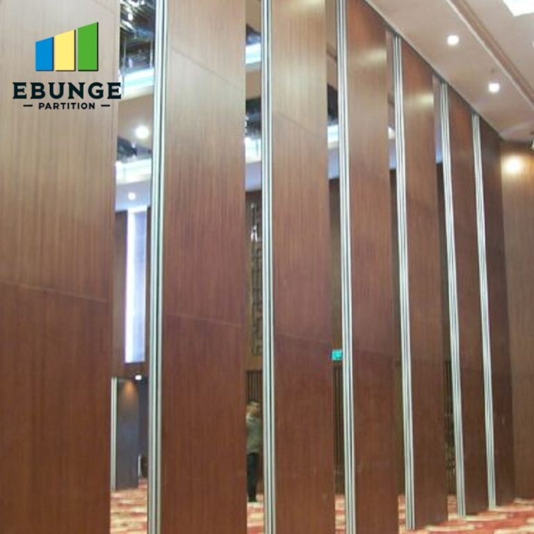 Acoustic folding door in a school banquet hall