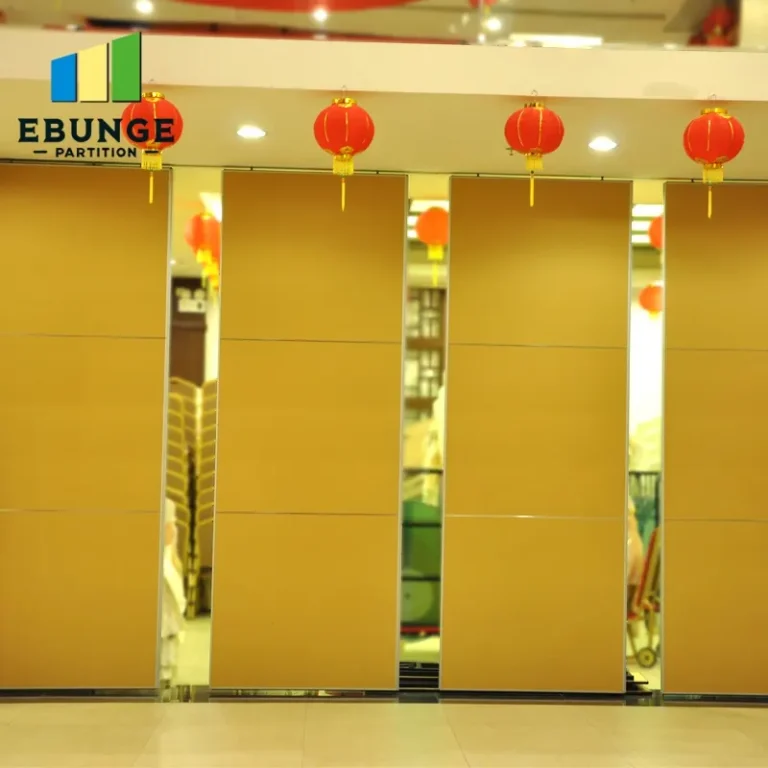 operable wall sliding room divider in restaurant private room