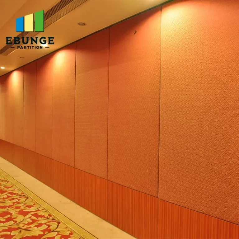 movable partition structural coordination in a restaurant private room