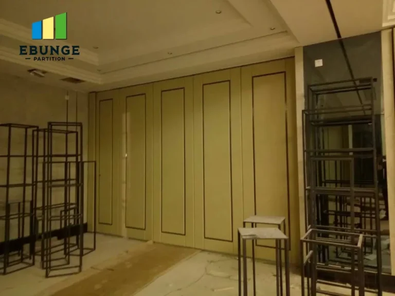 hospital folding partition maintenance panel stacking layout