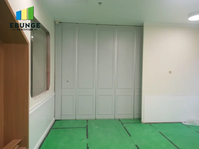 sliding partitions for office panel stacking layout