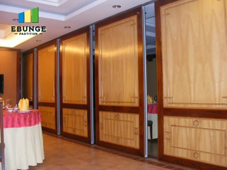 movable partition stacking layout panel stacking layout