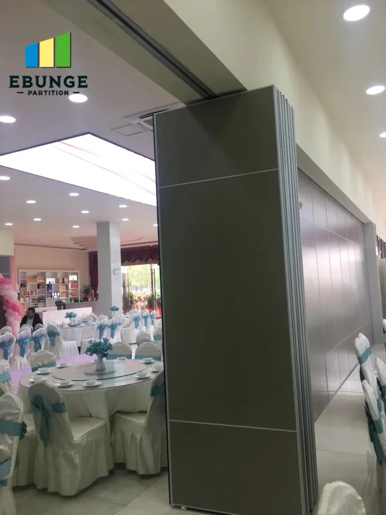 movable walls crimson desert in a school hall with acoustic panels