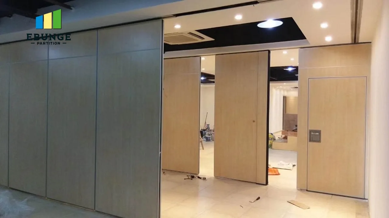 Movable partition panels in a room during fit-out